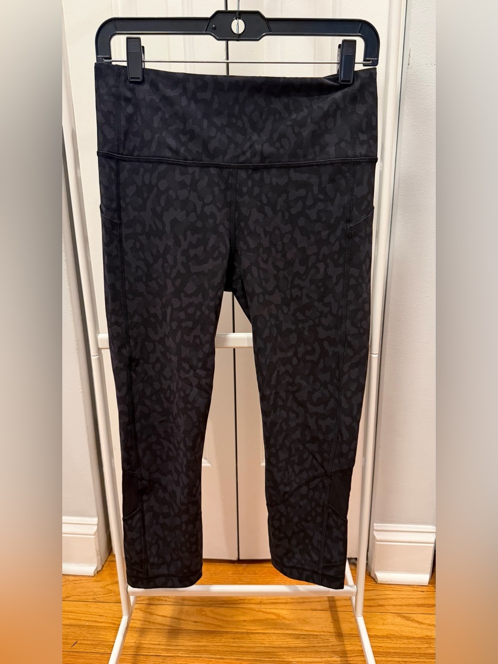Lululemon Align Leggings Crop 21” Formation Camo Deep Coal Multi Leopard Black 8
